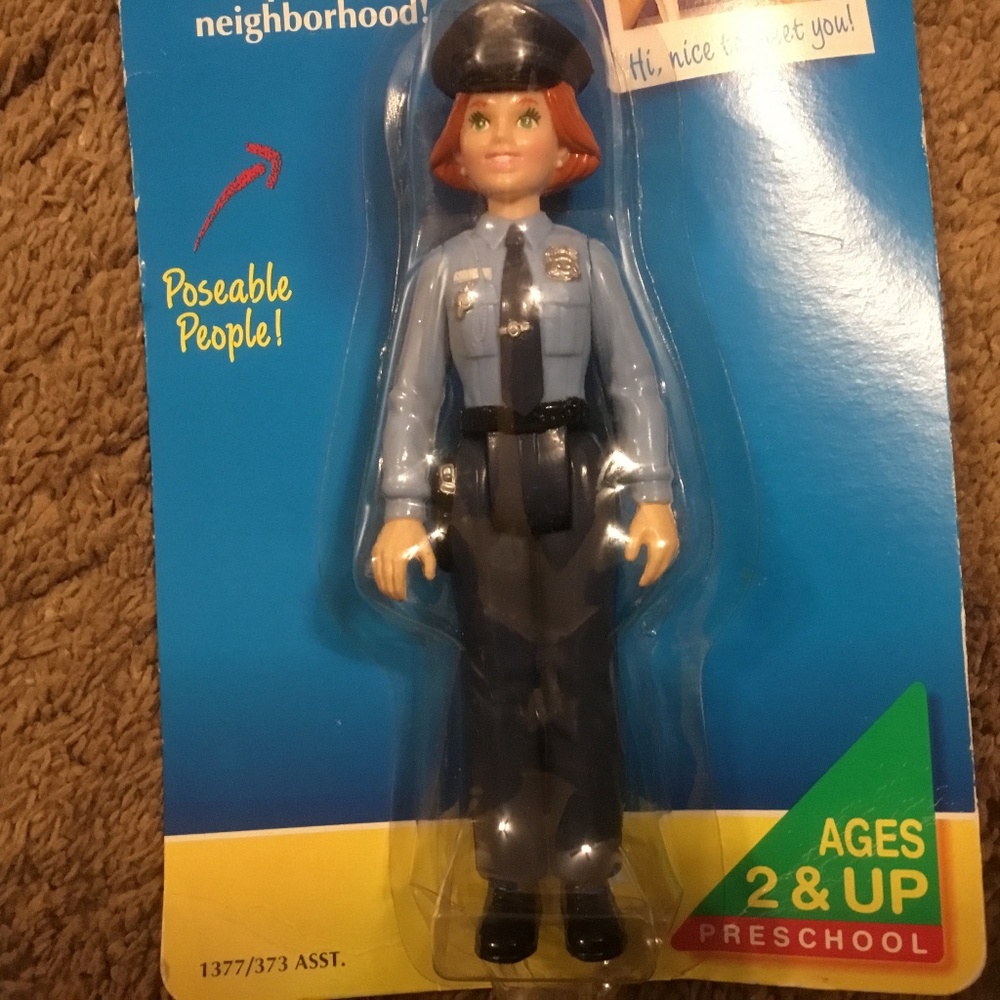 Police Woman - Poseable - Playskool  (Ages 2- Adult)